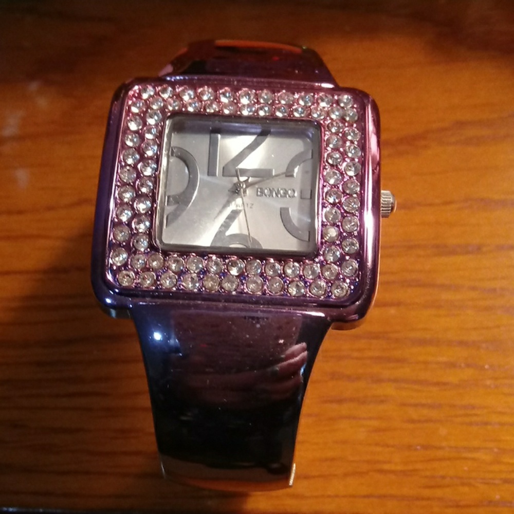 Watch - Picture 2 of 4